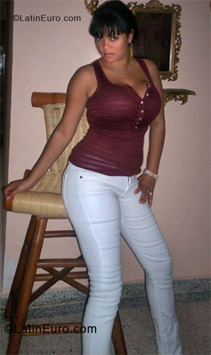 Date this nice looking Dominican Republic girl Igri from San Francisco De Macoris DO8121
