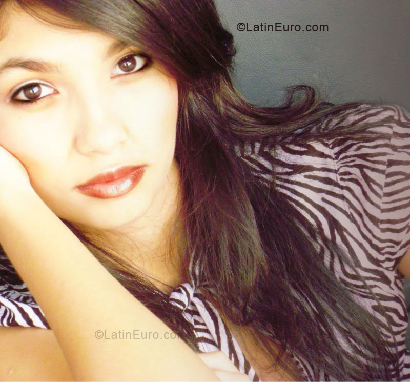 Date this pretty Brazil girl Edna from Manaus BR5702