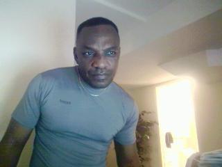 Date this funny Canada man Othello from Toronto CA408
