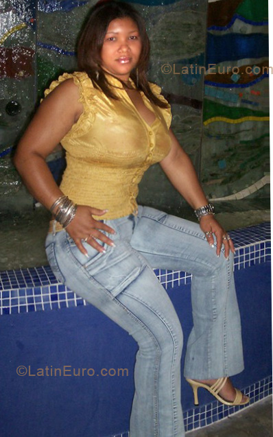Date this good-looking Dominican Republic girl Ysabel contrera from San Juan De Maguana DO8184