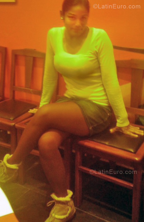 Date this beautiful Colombia girl Johana E. from Bogota CO7383