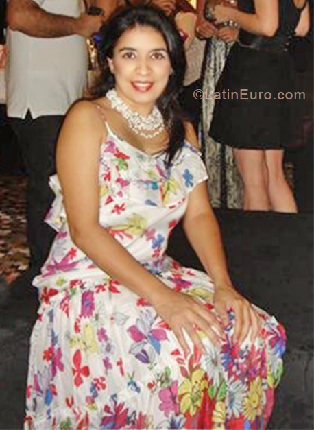 Date this happy Brazil girl Magda from Joao Pessoa BR5784