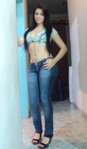 Date this fun Colombia girl Estrella from Bogota CO7401