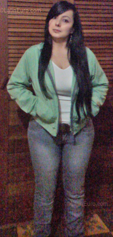 Date this young Colombia girl Dana from La Ceja CO7406