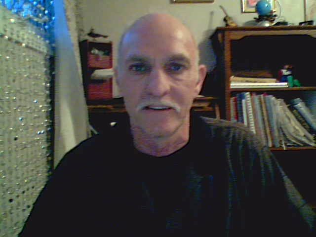 Date this happy Canada man Blaine from Lloydminster CA415