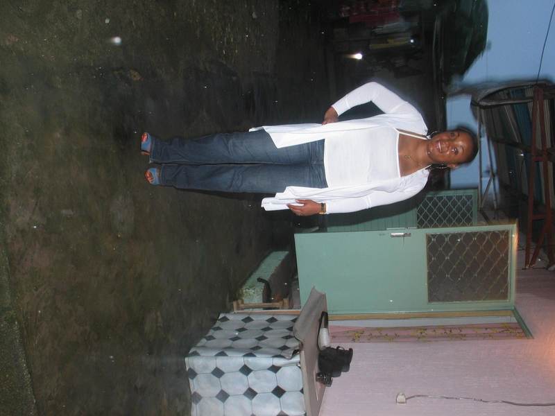 Date this hard body Cameroon girl Gaelle from Douala CM113