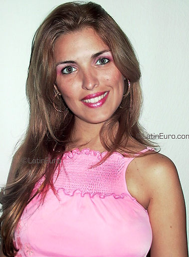 Date this sultry Spain girl Ebelise from Zaragoza ES196