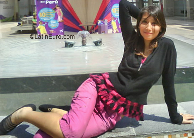 Date this good-looking Peru girl Olinda from Trujillo PE517