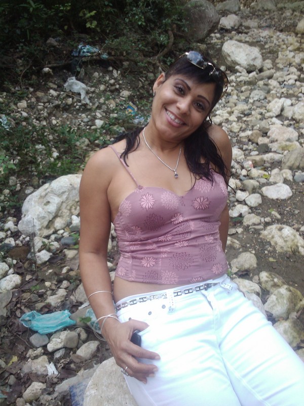 Date this charming Dominican Republic girl Nancy from Santiago DO8280