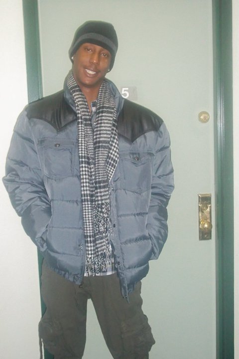 Date this sultry United States man Levell from New York US10805
