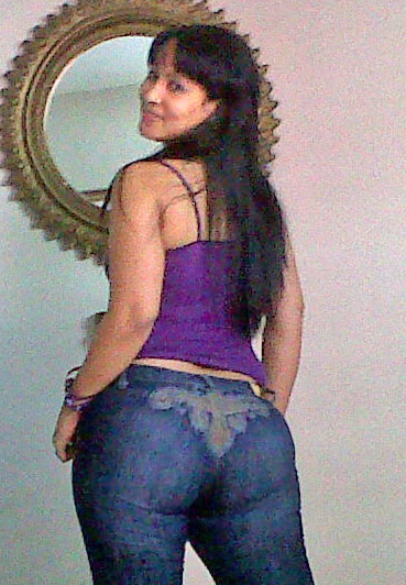 Date this beautiful Dominican Republic girl Ivelisse from Santo Domingo DO8430