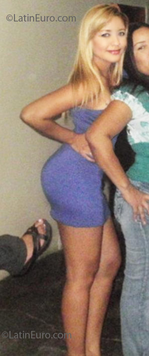 Date this sensual Colombia girl Leidy from Barranquilla CO7555