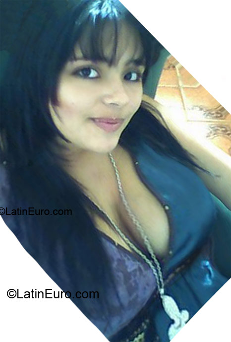 Date this stunning Brazil girl Cassia from Goiania BR5900