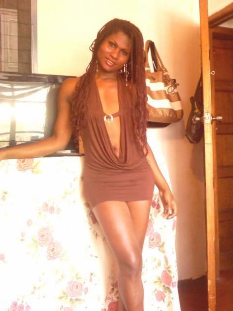 Date this good-looking France girl Aurora from santo domingo DO8688