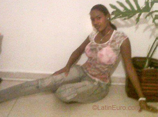 Date this tall Dominican Republic girl Danessa from Santo Domingo DO9255