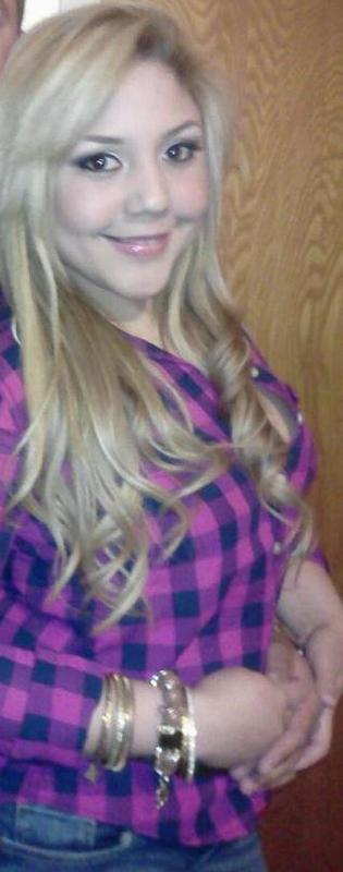 Date this voluptuous United States girl Richyelle from San Francisco US11054