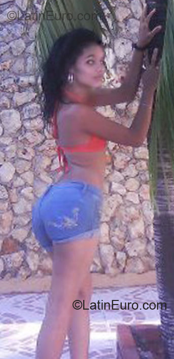 Date this charming Dominican Republic girl Luisa Maria from Santo Domingo DO8812