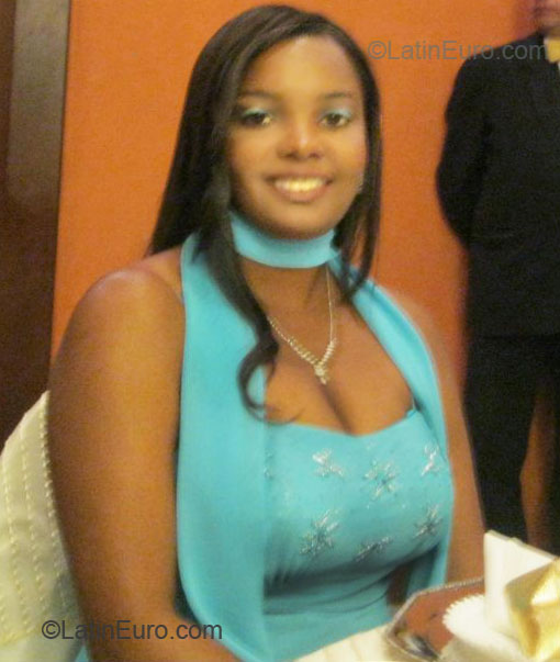 Date this voluptuous Colombia girl Kelly from Bogota CO7649