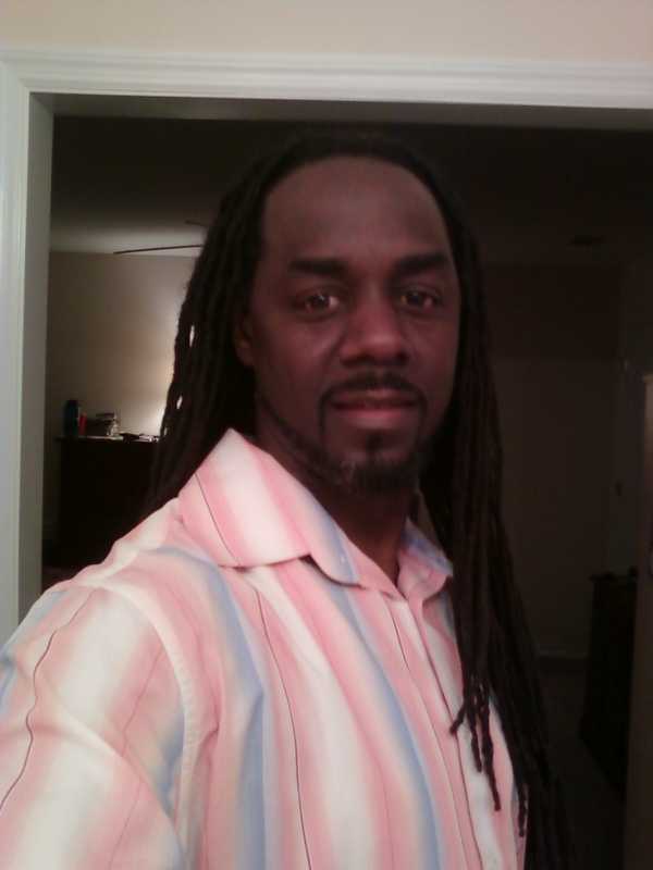 Date this pretty United States man CMTray from Tampa/st.pete US11131