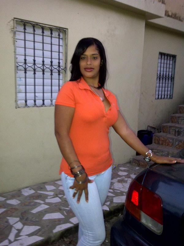 Date this gorgeous Dominican Republic girl Lindamichel from Santigo DO8939