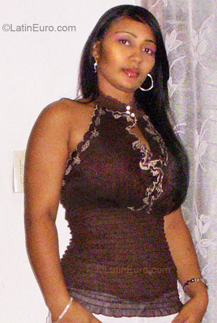 Date this exotic Dominican Republic girl Lisandry from Santo Domingo DO8987