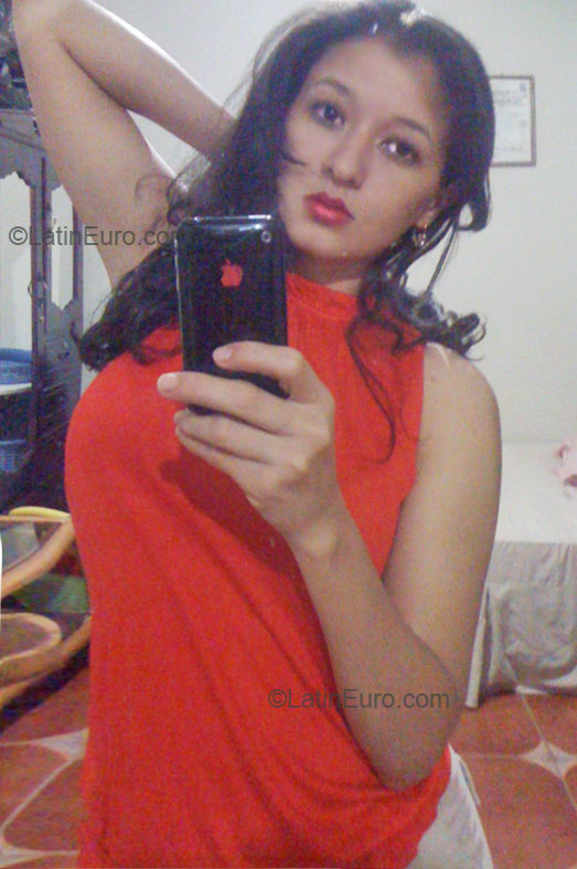 Date this lovely Honduras girl Maria from Tegucigalpa HN378