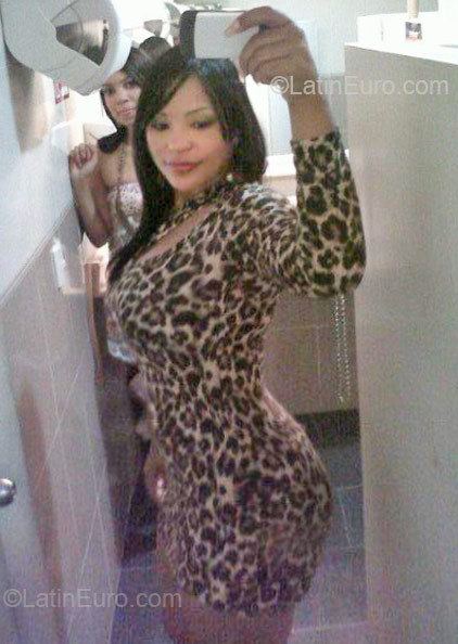 Date this foxy Dominican Republic girl Cristina from Santo Domingo DO22818