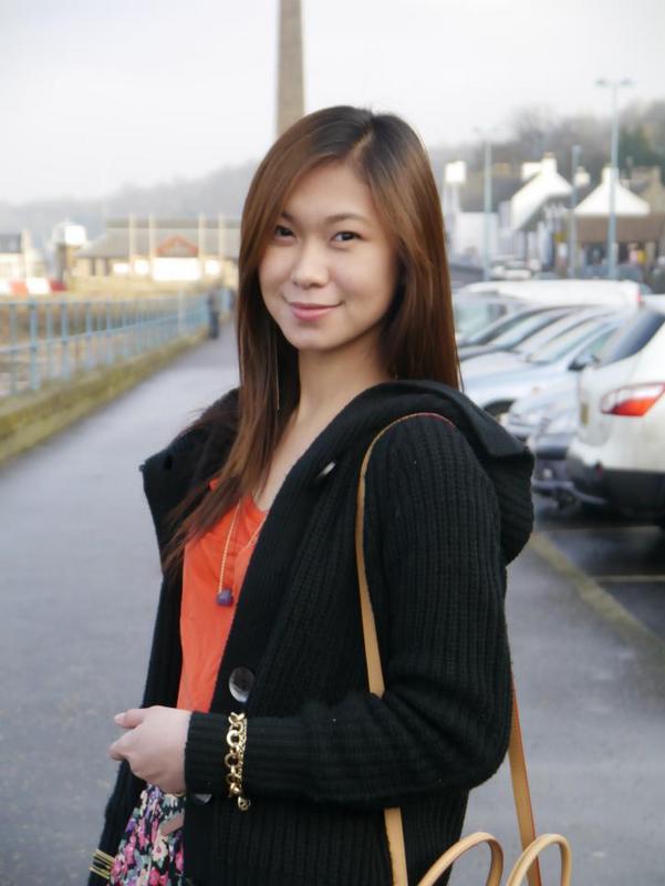 Date this happy Philippines girl Ylla from Davao City PH424
