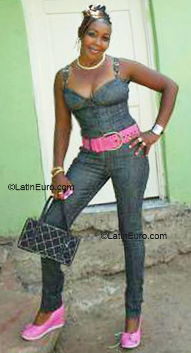 Date this gorgeous Jamaica girl Carlene from Kingston JM332
