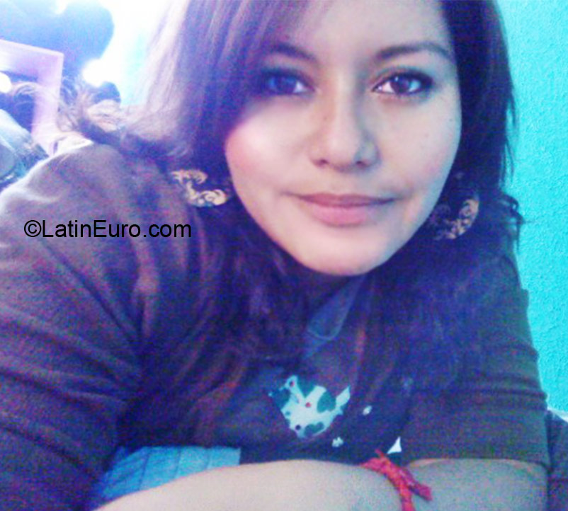 Date this foxy Mexico girl Fabiola from Mexico City MX386