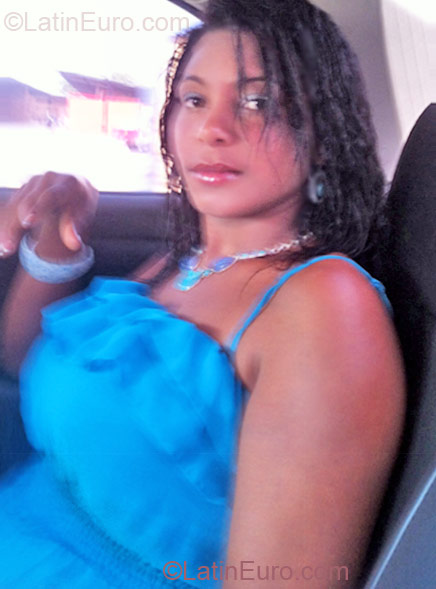 Date this stunning Dominican Republic girl Ana from Santiago DO24553