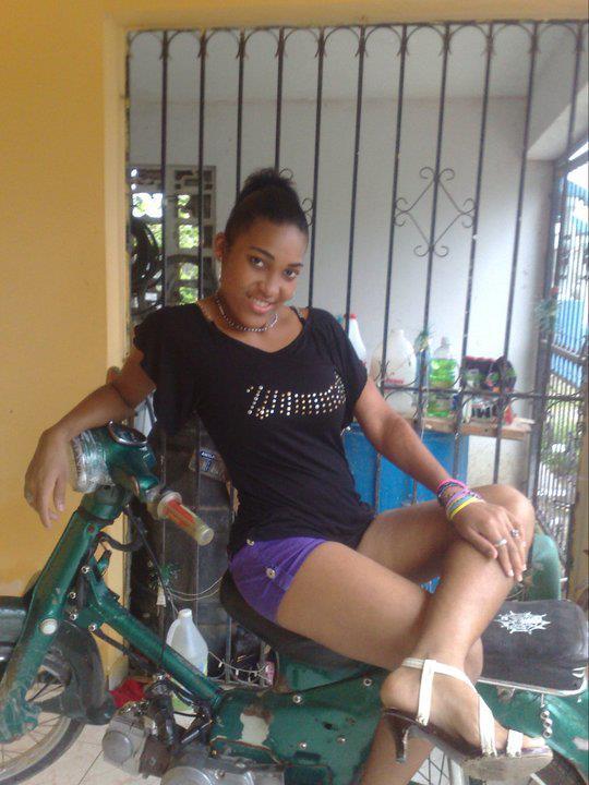 Date this attractive Dominican Republic girl Yafreisi from Santo Domingo DO9066