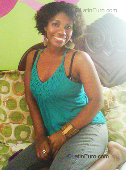Date this passionate Dominican Republic girl Ruth from Santo Domingo DO9087