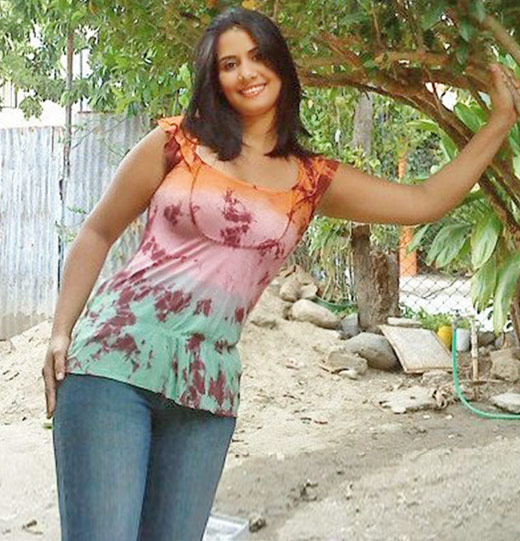 Date this happy Dominican Republic girl Luisa urea from Santiago DO9155