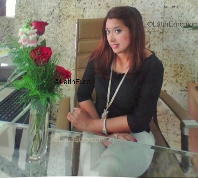 Date this georgeous Dominican Republic girl Sann from Santiago DO9229