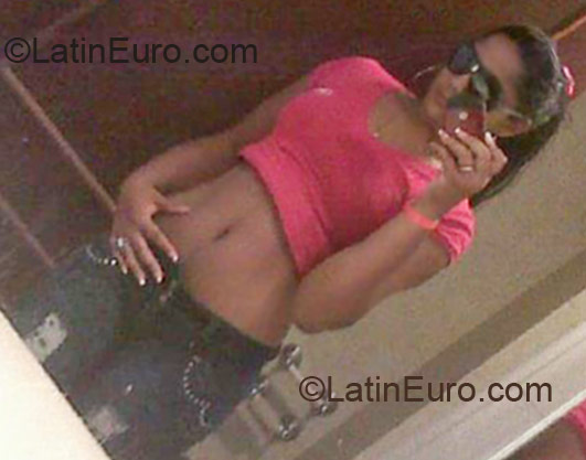 Date this cute Dominican Republic girl Roanny from Higuey DO9249