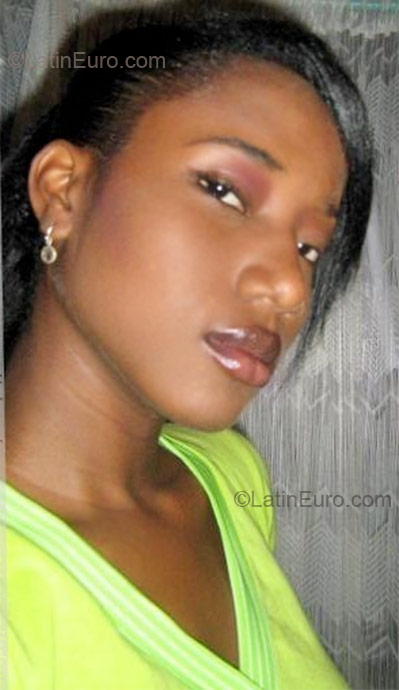 Date this sultry Colombia girl Gisseth from Bogota CO7985