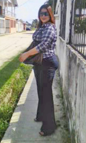 Date this sultry Honduras girl Luz Marina from San Pedro Sula HN408