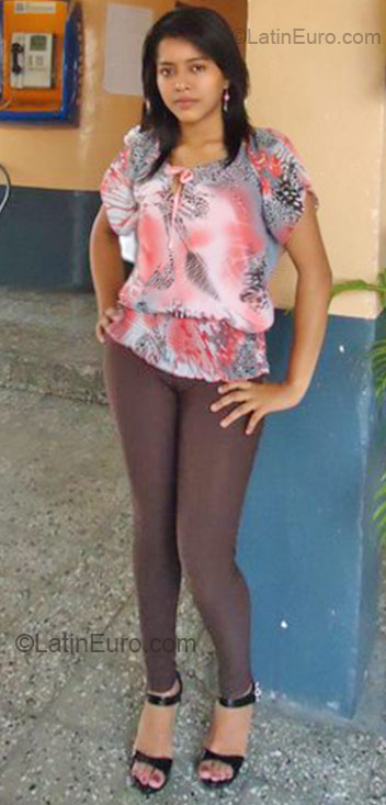 Date this exotic Honduras girl Banesabb from Tocoa HN409