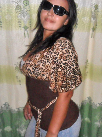 Date this voluptuous Colombia girl Anabolena from Cali CO8079