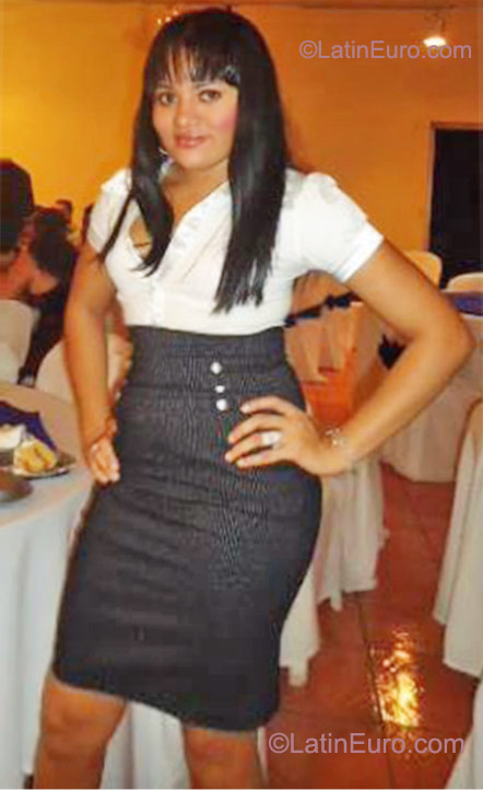 Date this nice looking Nicaragua girl Tatiana from Managua NI42