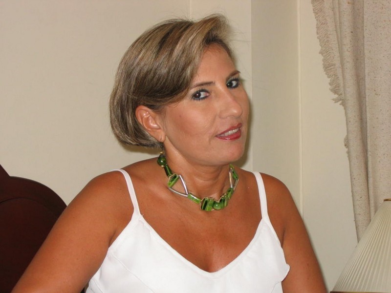 Date this lovely Colombia girl Solencantado from Armenia CO8094