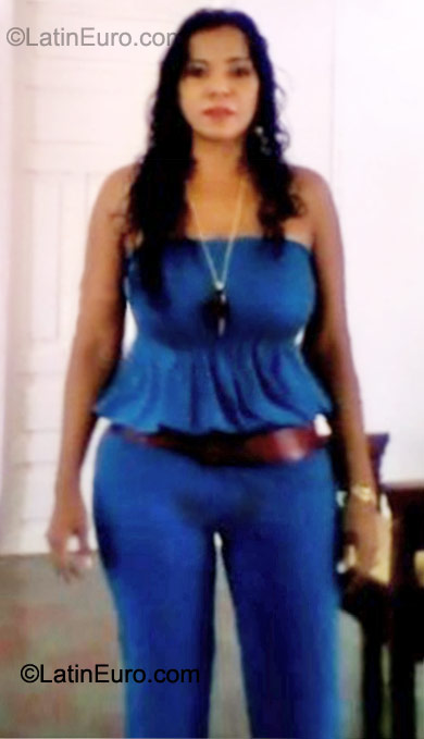 Date this hot Colombia girl Yacira from Riohacha CO10391