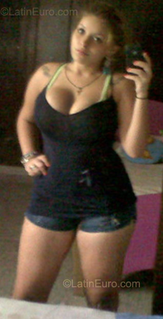Date this young Colombia girl Angelica from Barranquilla CO8160