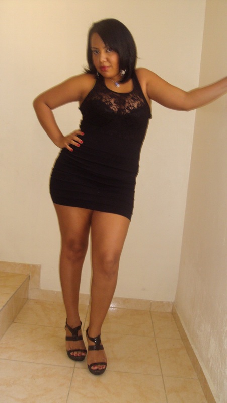 Date this sultry Bhutan girl Marlen from Santiago DO9536