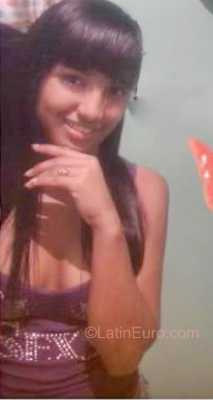 Date this foxy Honduras girl Linda from La Ceiba HN436