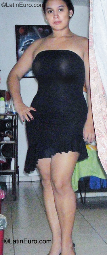 Date this athletic Colombia girl Sandra from Palmira CO8249