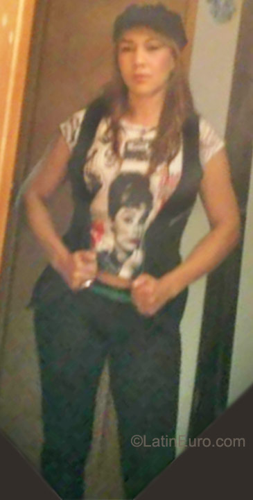Date this lovely Colombia girl Marcela from Medellin CO8255