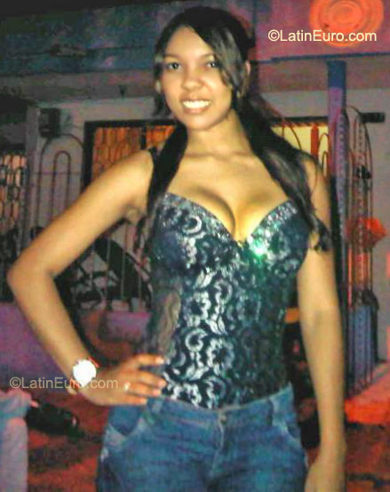 Date this stunning Colombia girl Sabrina from Barranquilla CO8293