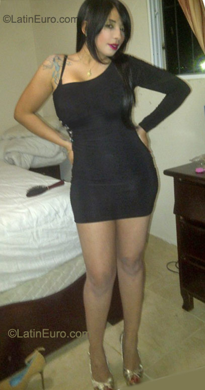 Date this sensual Dominican Republic girl Nathali from Santiago DO9645